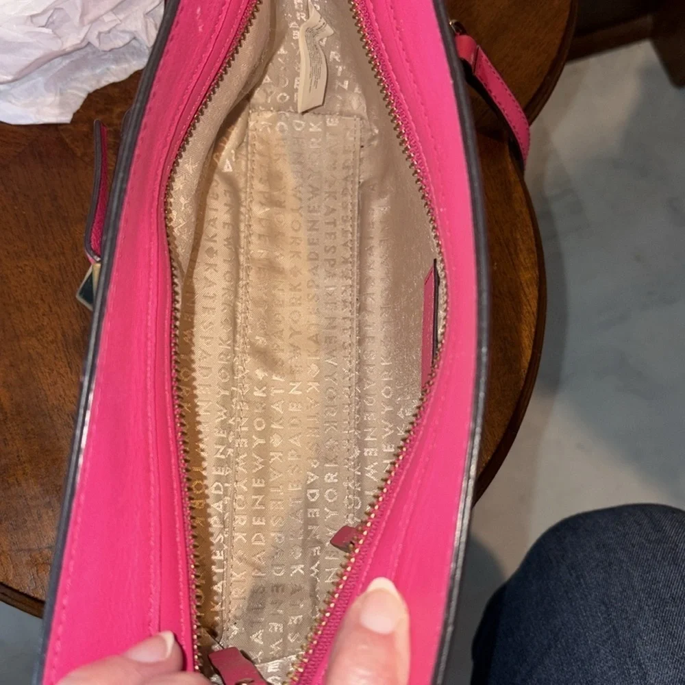 Kate Spade  bowfront Crossbody bag leather  bright pink  strap/Chain detail Exe